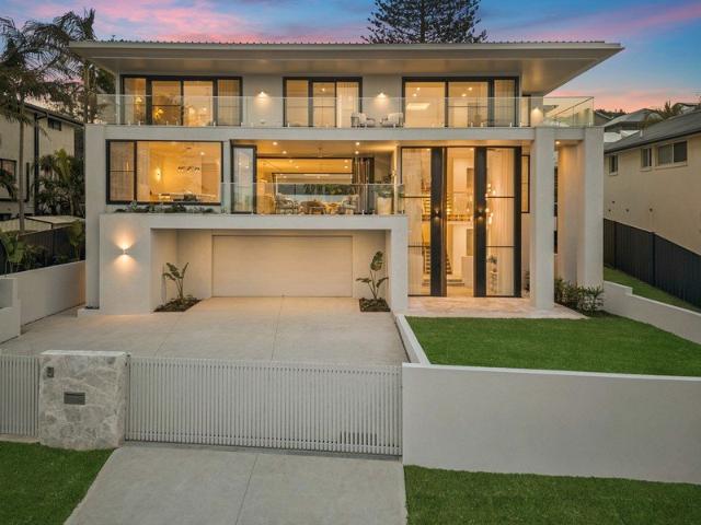 Architectural masterpiece just metres from Wamberal Beach