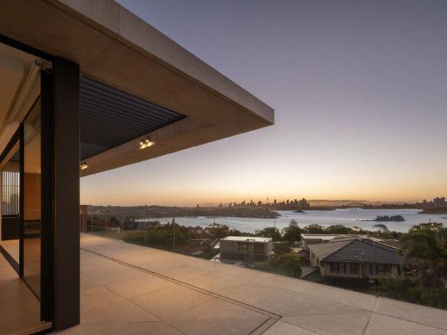 Architectural Masterpiece with Iconic Sydney Harbour Views