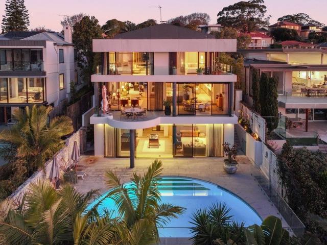 Architectural Masterpiece with Striking Middle Harbour Panoramas