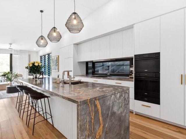 Architectural Bushland Sanctuary with Refined Coastal Style