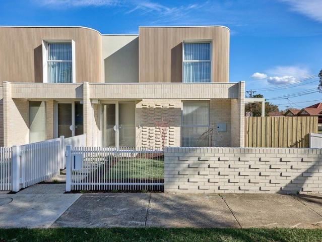 Architectural Brilliance in the beating heart of Thornbury