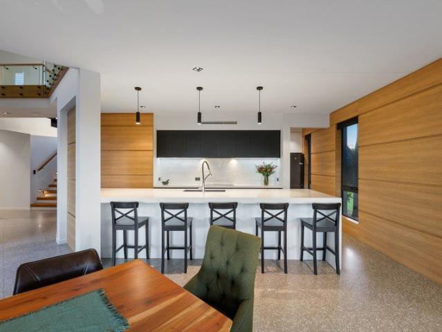 Motivated Sellers Best Value Luxury Acreage home in Kingsholme