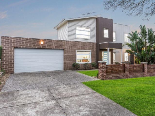 Architectural Brilliance with Flexible Family Living