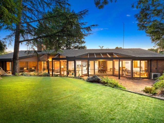 Flexible floor plan with easy conversion from three to four bedrooms
