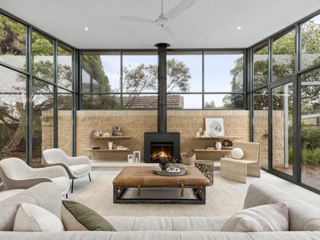 Architectural Coastal Oasis in the Heart of Old Lonsdale