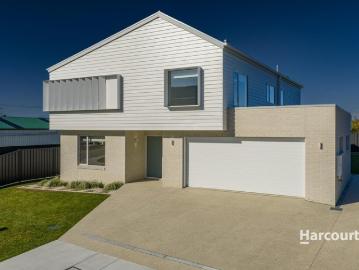 Architectural Coastal Living at Its Best