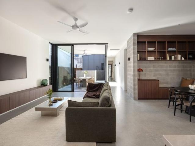 Architectural Coastal Living in Mount Coolum