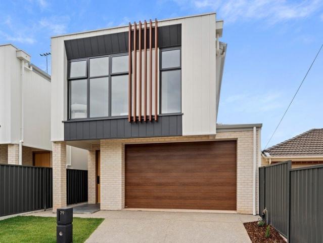 Architectural Coastal Living in the Heart of North Brighton