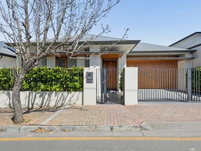 Architectural Contemporary living by renowned Norwood Developments