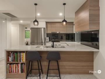 Luxury Apartment with Elevator and Double Lock up Garage