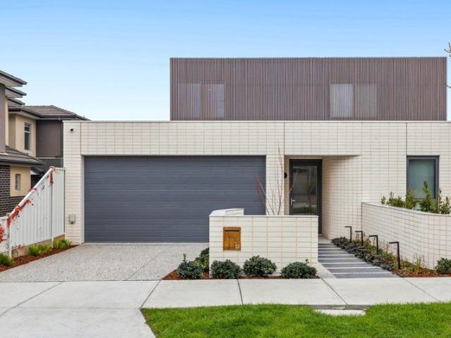 Architectural Excellence in the Heart of Strathmore