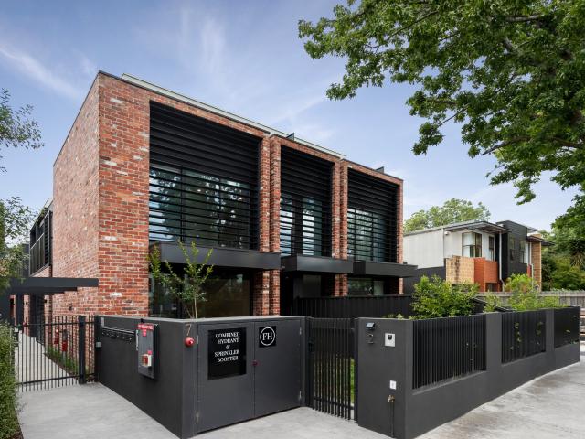 Architectural Excellence Meets an Enviable Lifestyle Location