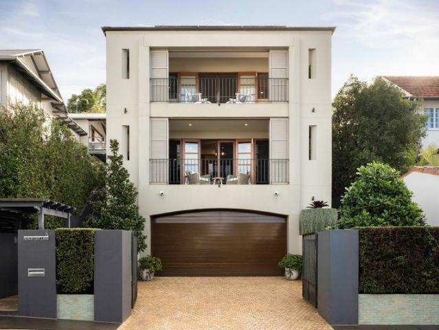 Architectural Excellence with Sweeping Moreton Bay Views