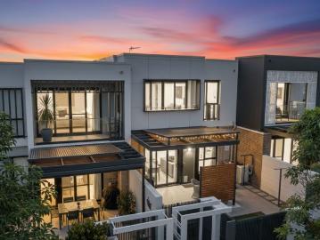 Architectural Elegance Meets Marina Front Lifestyle