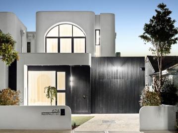 Architectural Elegance Meets Family Functionality in the Heart of South Kingsville