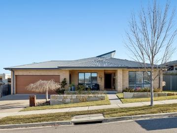 Architectural Elegance Meets Family Functionality