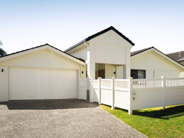 Architectural Elegance Meets Family Luxury Fully Renovated Robertson Entertainer With Pool on 665m2