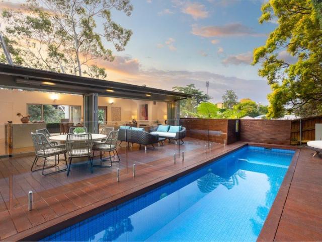 Architectural Elegance Moments to Balmoral Beach
