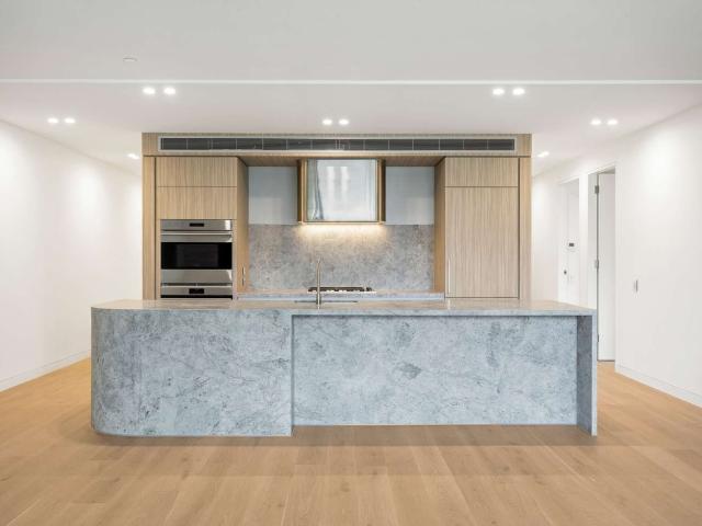 Architectural Elegance on Elwood’s Golden Mile