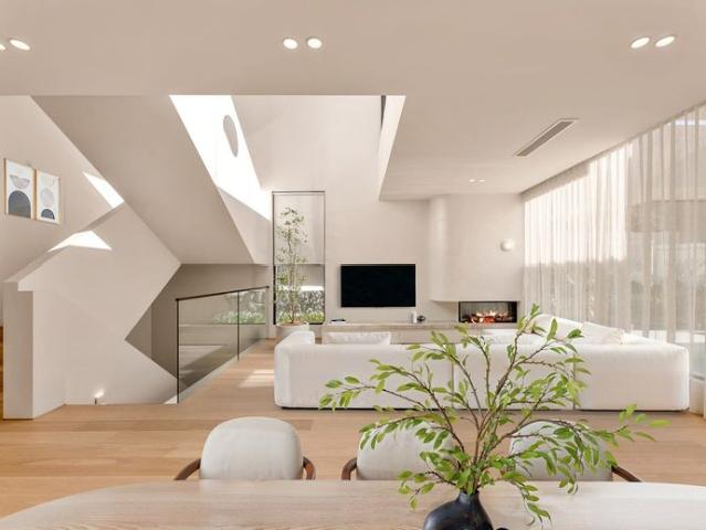 Architectural Elegance | Coastal Luxury