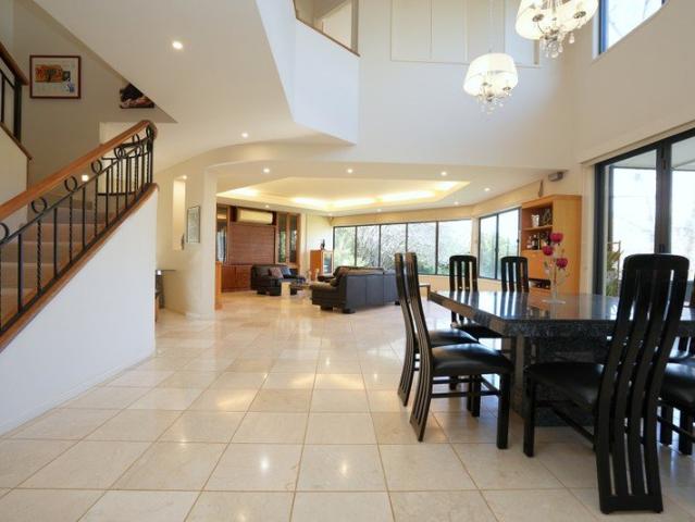 Architectural Elegance & Exceptional Lifestyle