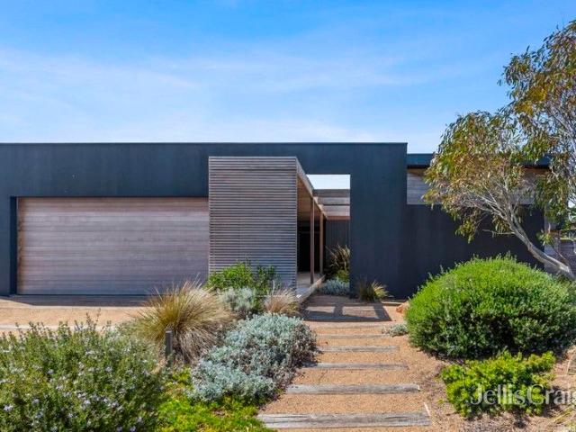 Architectural Elegance in the Exclusive 13th Beach Estate