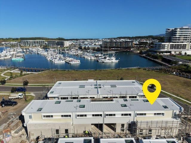 Architectural Elegance in the Heart of the Marina