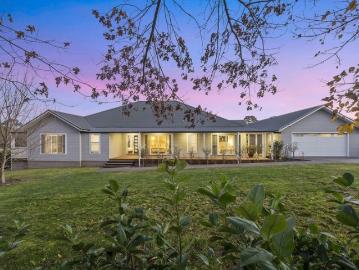 Architectural elegance in the heart of Exeter Village