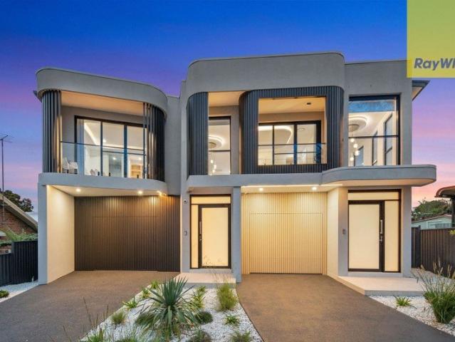Architectural Elegance with Poolside Entertaining