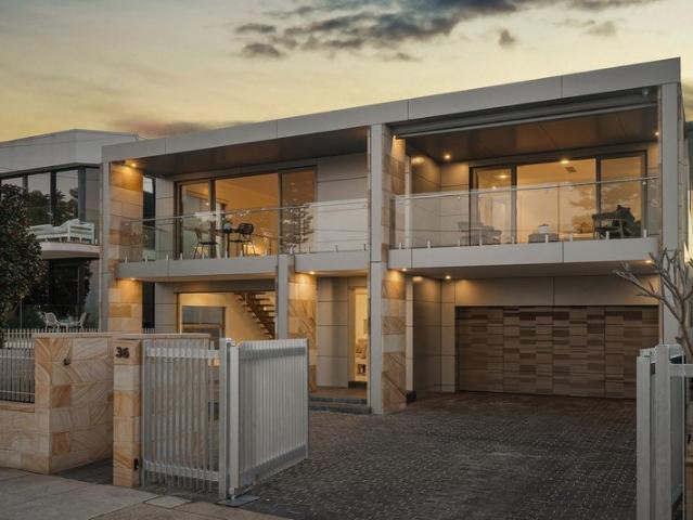 Architectural family excellence opposite Botany Bay