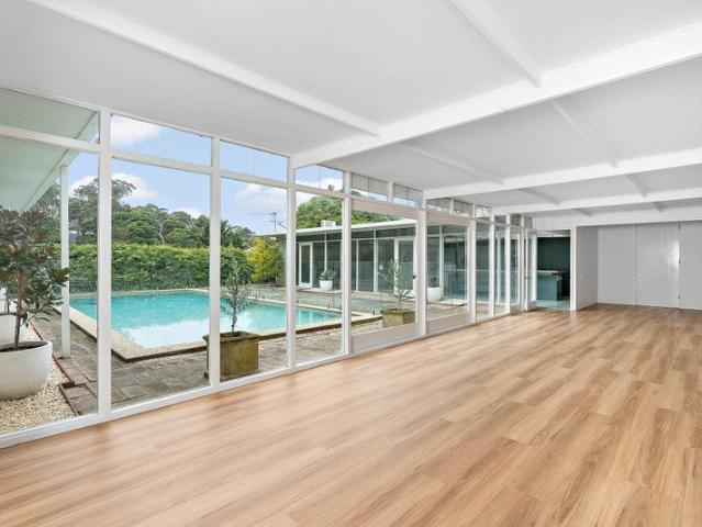 Architectural Family Home in Mount Eliza's Woodlands
