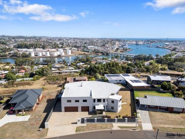 Architectural Family Residence with Panoramic River, City & Bass Strait Views