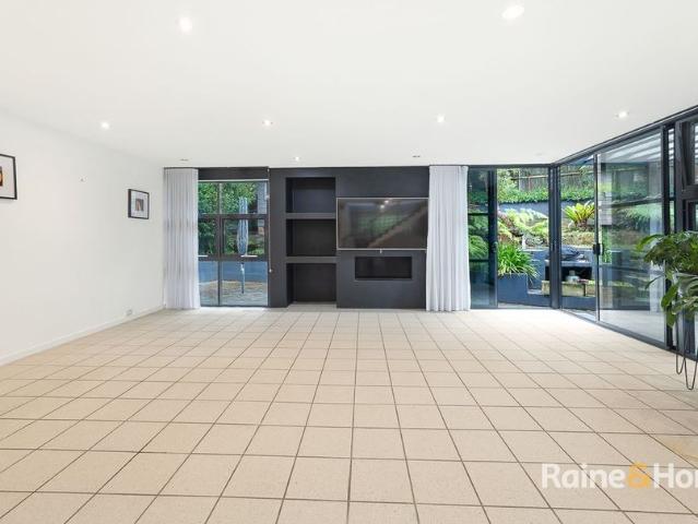 Architectural Five Bedroom Family Retreat in a Peaceful East Lindfield Setting