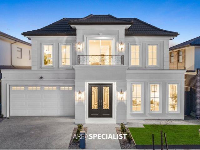 ARCHITECTURAL GRANDEUR, BESPOKE LUXURY AND EXCEPTIONAL CRAFTSMANSHIP