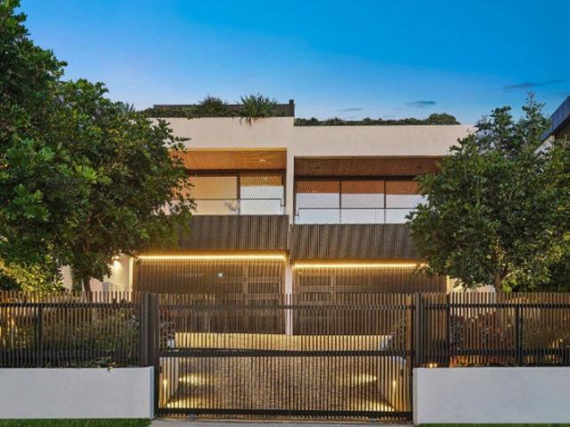 Architectural Harbour View Masterpiece in Prestigious Dover Heights