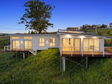 Architectural Hinterland Elegance 1,316sqm of Space, Style & Tranquility