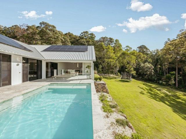 Architectural Hinterland Retreat in Coveted Tallebudgera Springs Estate