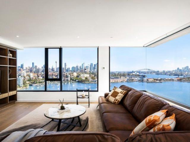 Architectural House Size 265 SQM Apartment With Spectacular Harbour Views Luxurious Sub Penthouse In Elite 'Thornton Place'