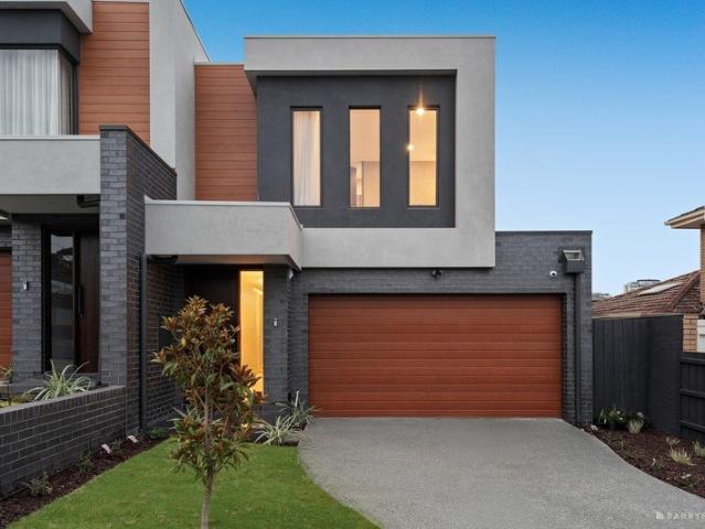 Architectural Luxury with Bespoke Finishes