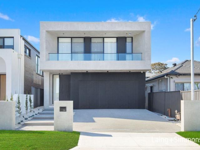 Architectural Luxury and Exceptional Family Living