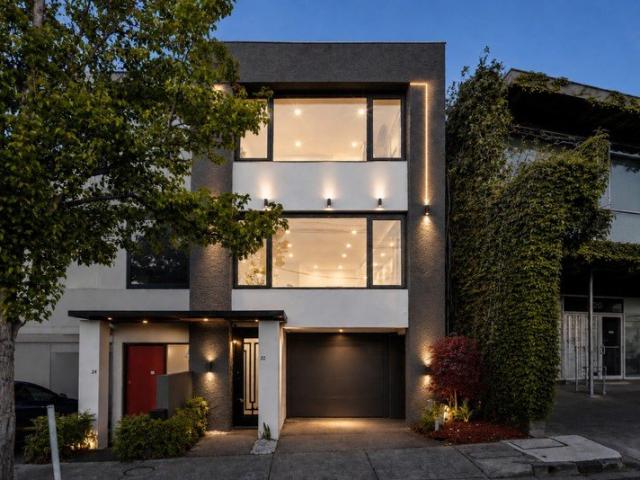 Architectural Luxury by Neometro in the Heart of Toorak