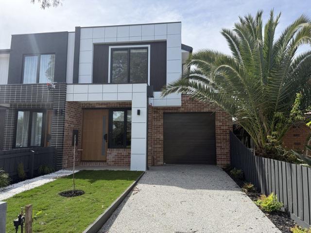 Architectural Luxury in the heart of Keilor East