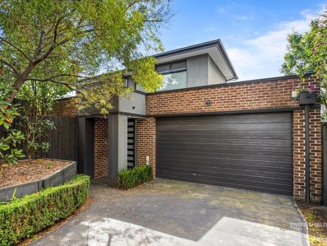 Architectural Luxury in Balwyn North Elegance Meets Everyday Convenience !