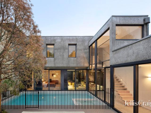 Architectural Luxury in Elwood’s Golden Mile
