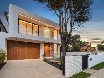 Architectural Luxury Meets Contemporary Family Living