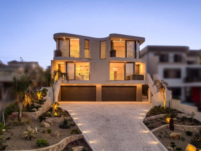Architectural Luxury Meets Resort Style Living