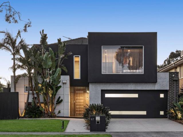 Architectural Luxury Meets Resort Style Living