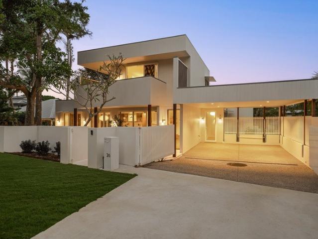 Architectural luxury meets soulful seclusion at Belongil Beach