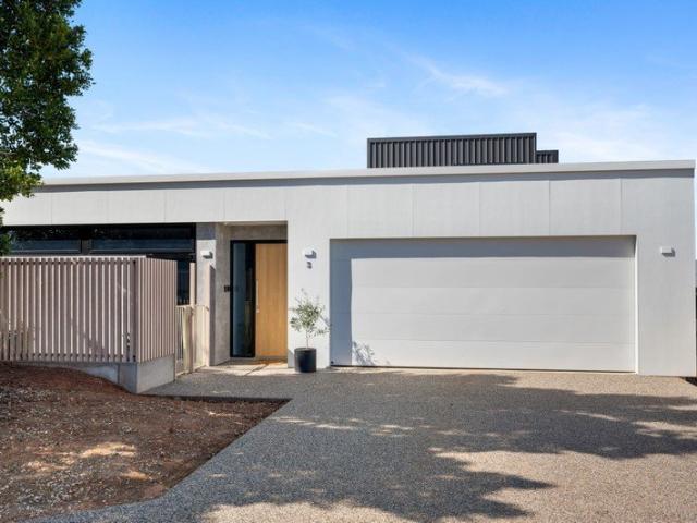 Architectural Luxury, Poolside Privacy and Executive Family Living