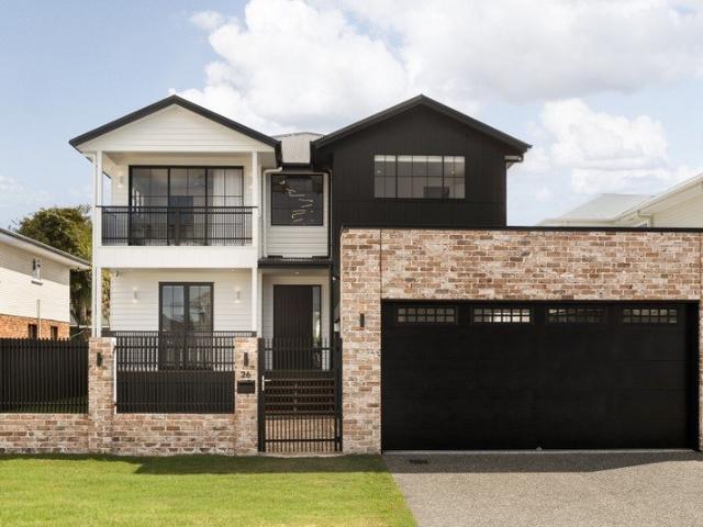 Architectural Luxury Shaped for Family Life